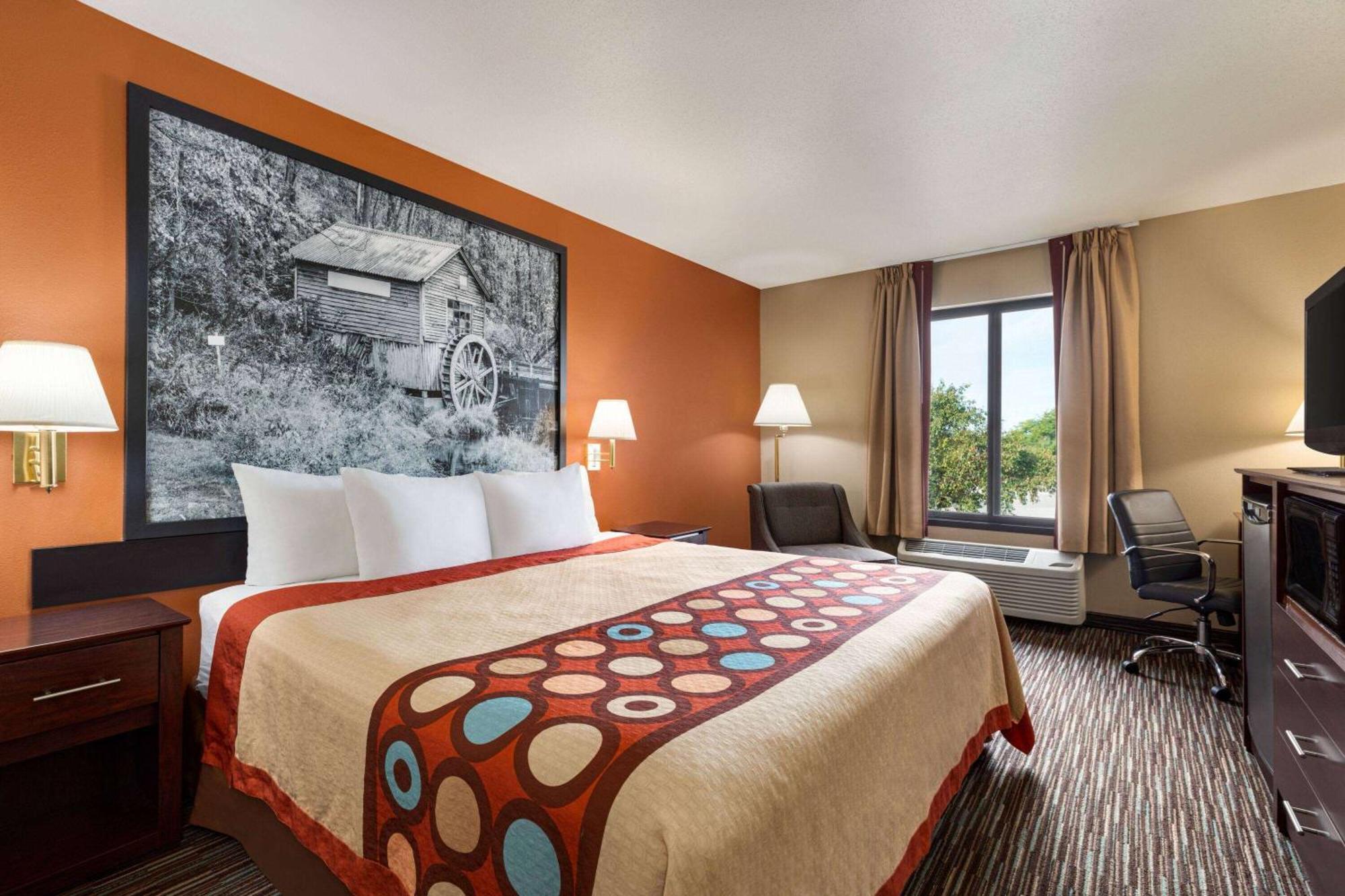 Отель Super 8 By Wyndham Germantown/Milwaukee Экстерьер фото